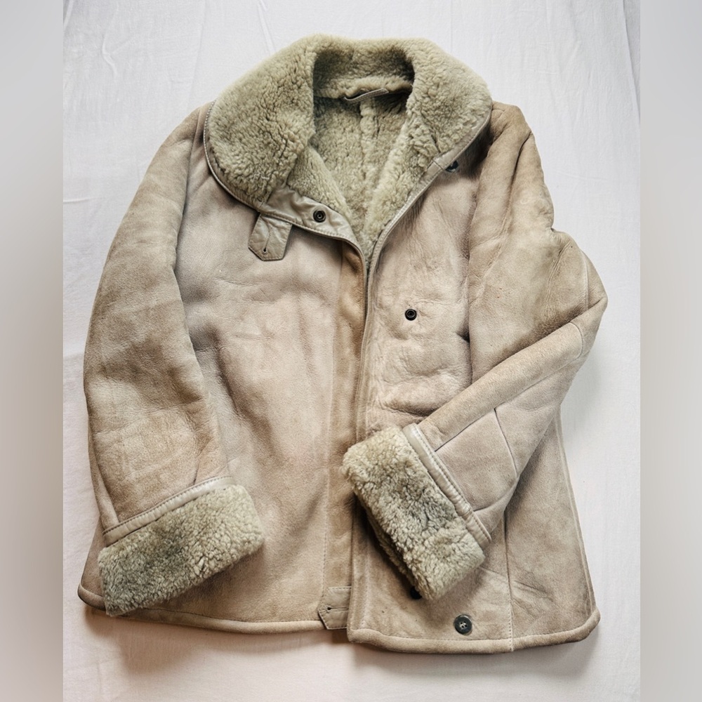 Grey Pea Coat with Wool Lining and Wide Collar